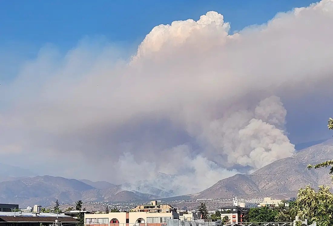20251229 Incendio SC Apoquindo 01