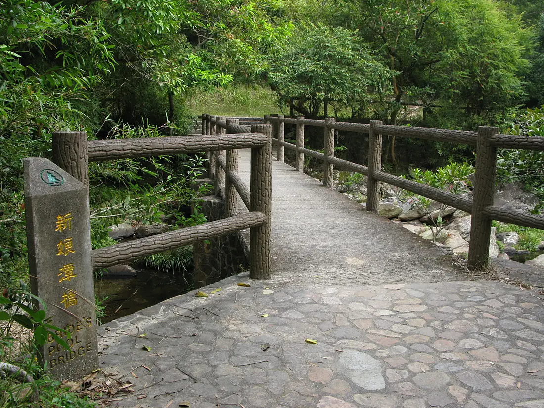Hong Kong Bride's Pool Bridge