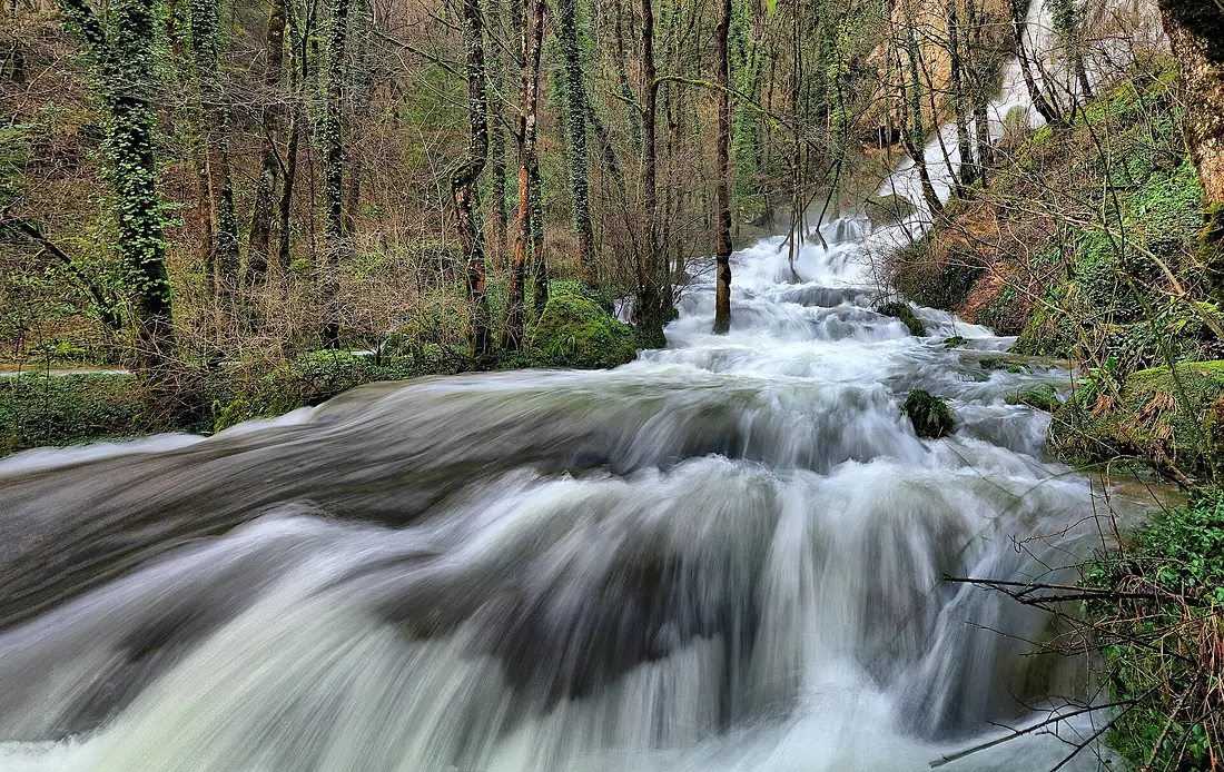 Mouthier-Haute-Pierre, bas de la cascade de Syratu