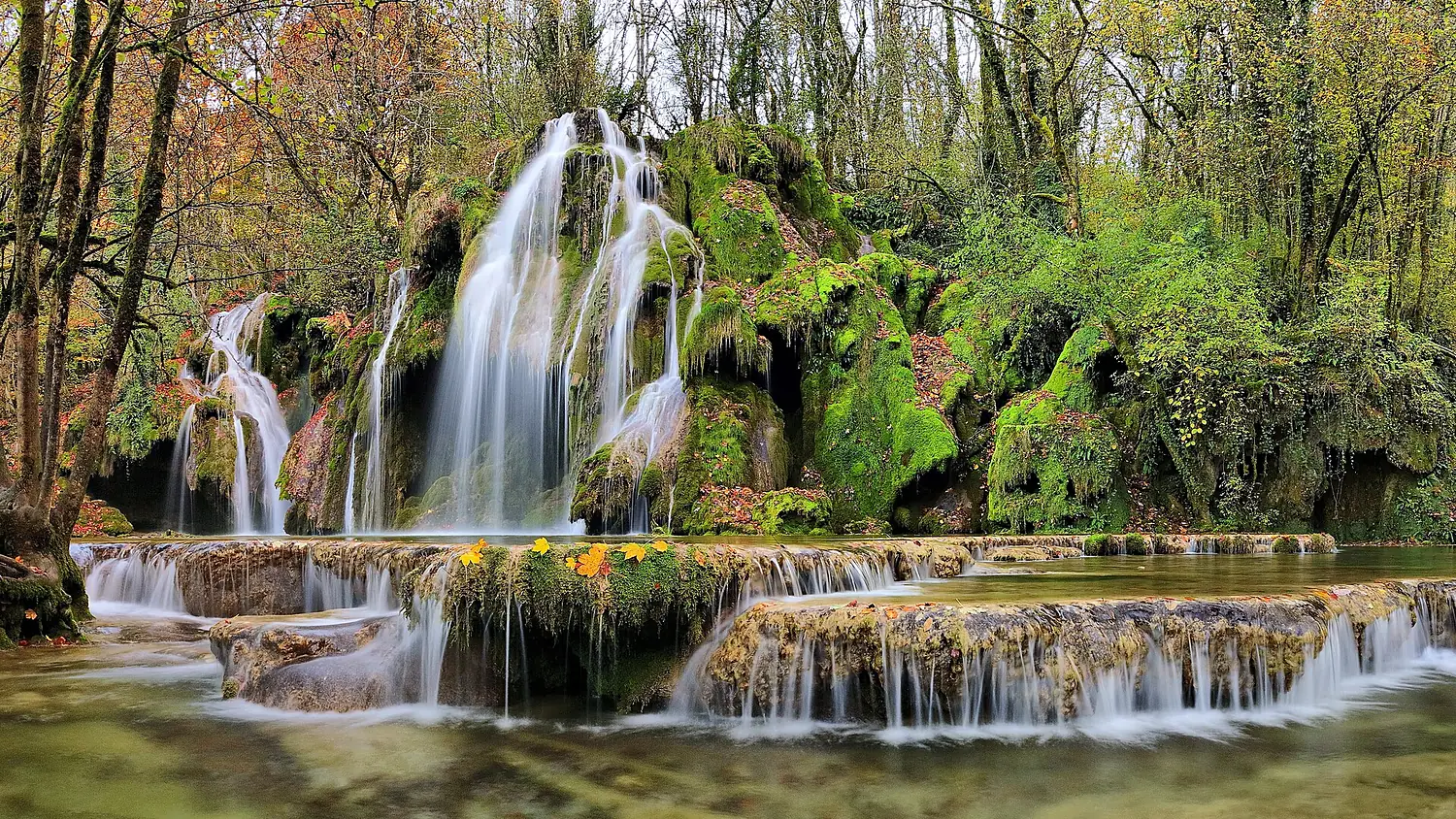 Les Planches-près-Arbois, la cascade des tufs
