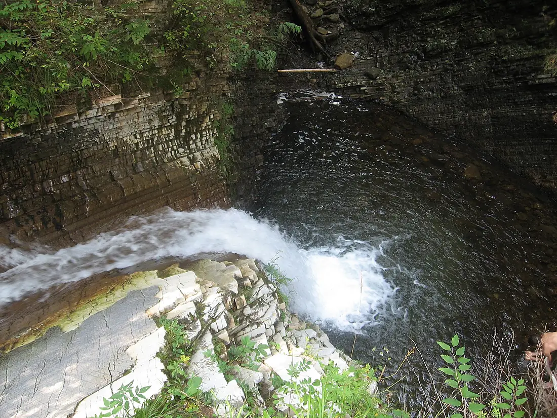 Черницький водоспад (Українські Карпати)-2