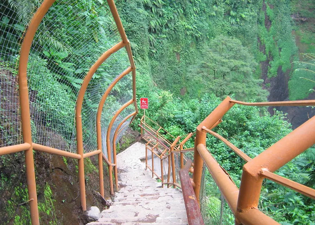 Air Terjun Curug Cimahi, Bandung Barat - panoramio