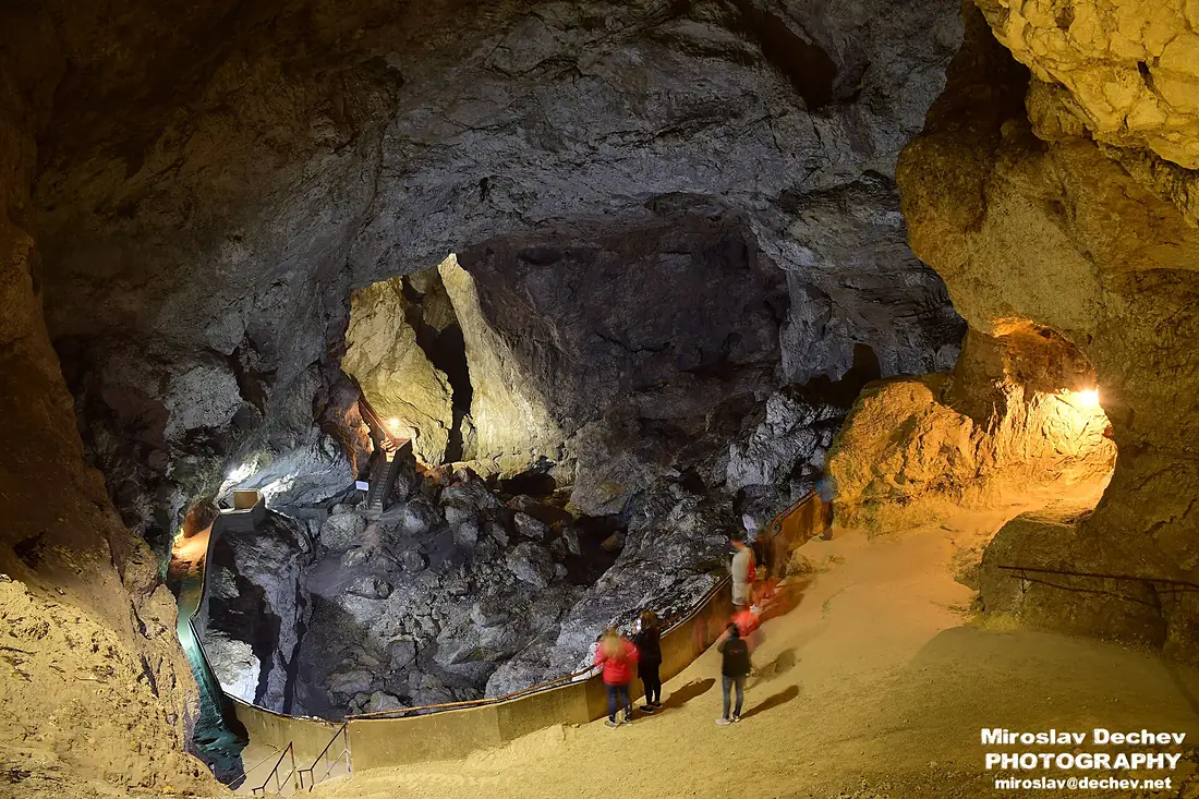 Devils-Throath-Cave