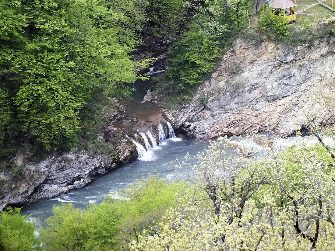 1. Водопад Три братца