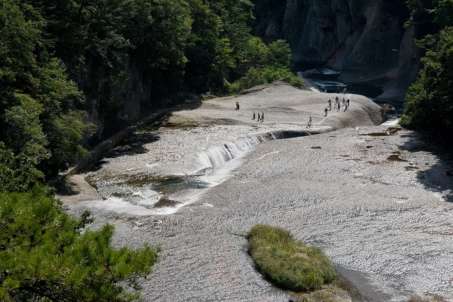 Fukiware Falls 01