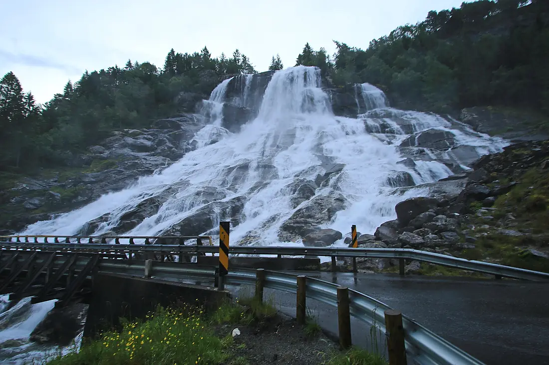 Wasserfall in Norwegen..2H1A1238WI