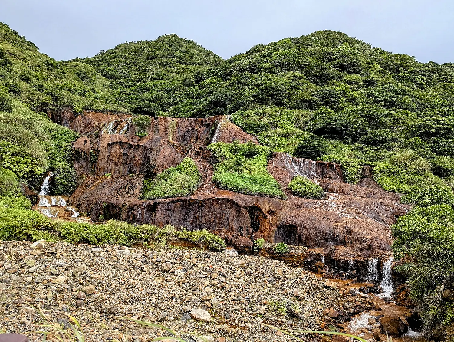 2025.07.19 Golden Waterfall