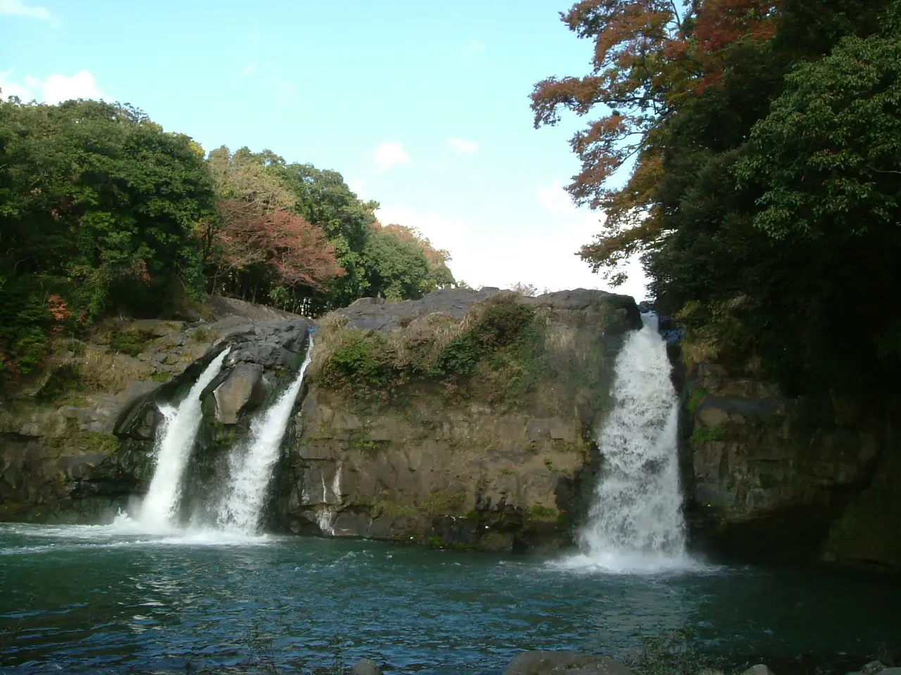 Goryu Waterfall 051120