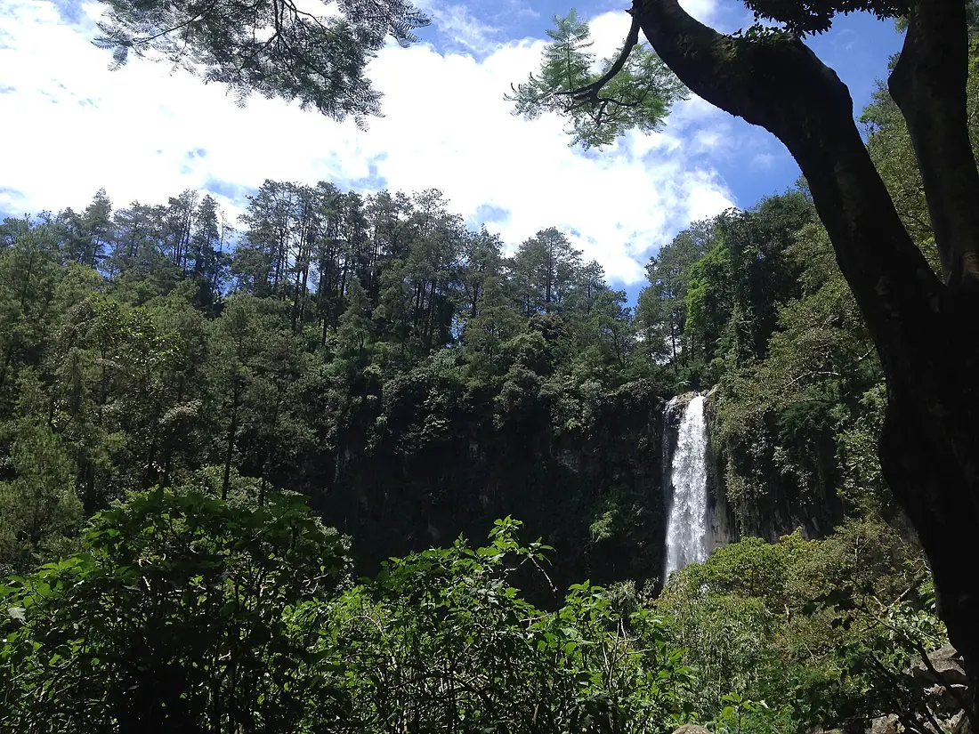Air Terjun Grojogan Sewu, Kab. Karanganyar, Jawa Tengah