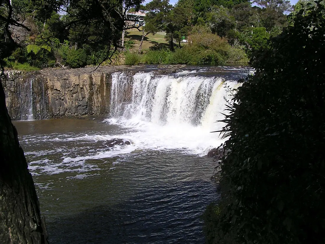 Haruru Falls - panoramio