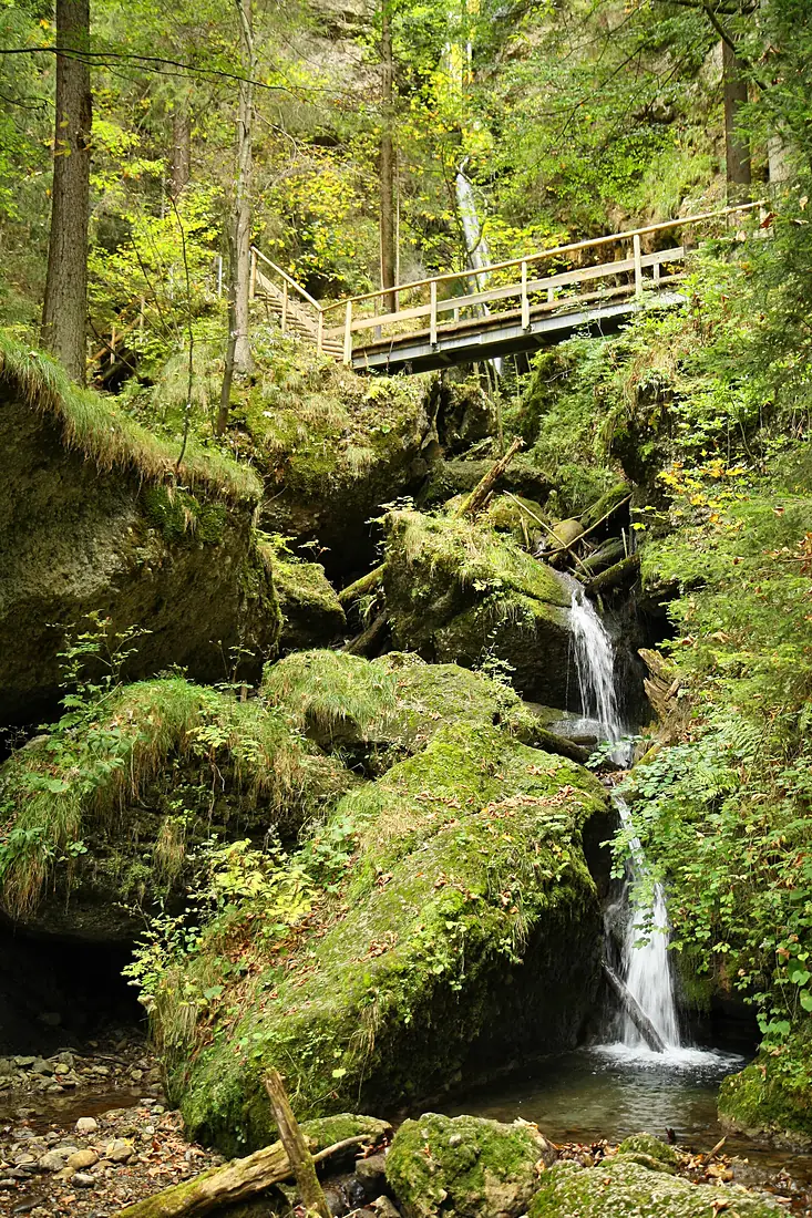 Hinanger Wasserfall ostnordöstlich von Hinang