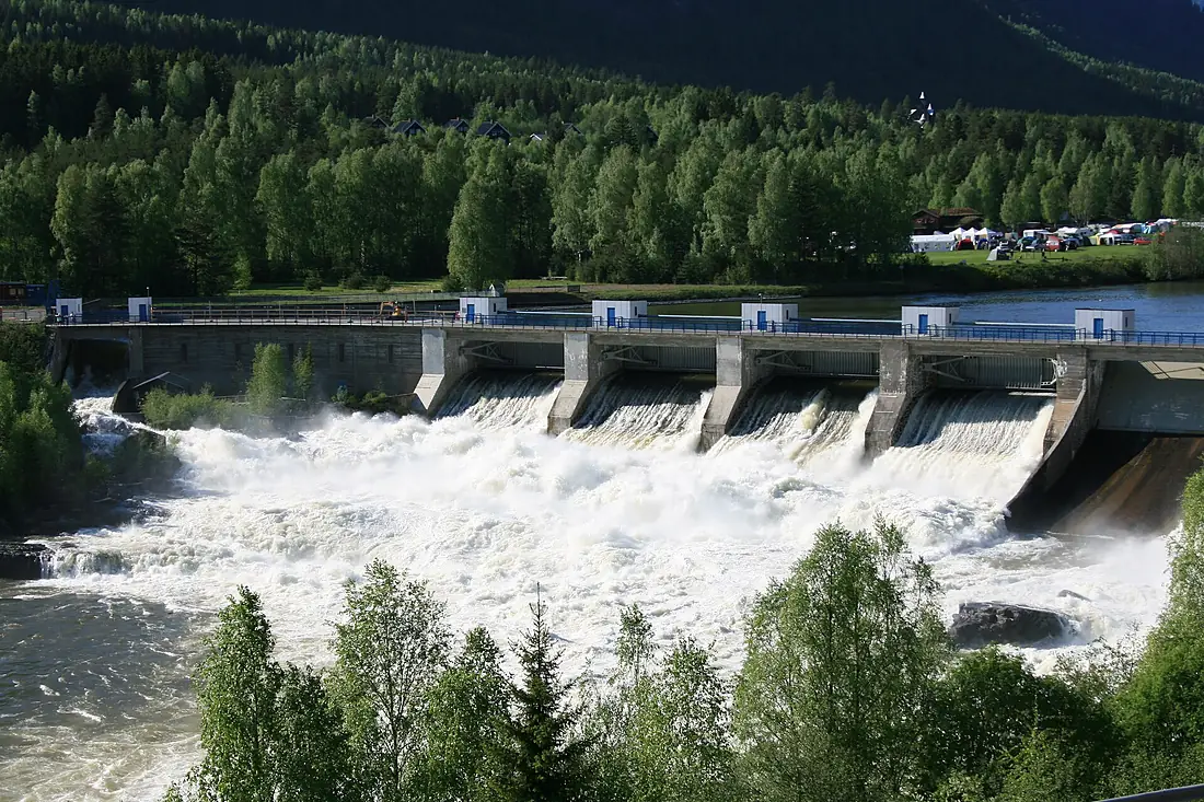 Hunderfossen Dam 2012