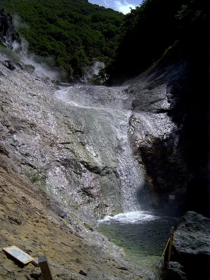 Spa Waterfall "Kamuiwakka"/ カムイワッカ湯の滝 - panoramio