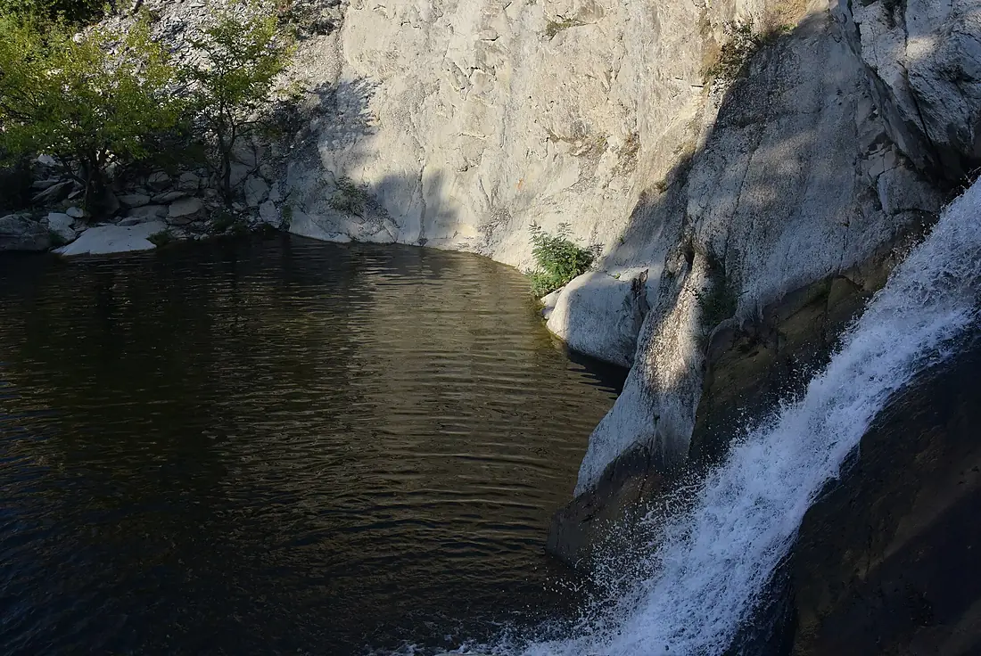 Капиновският водопад
