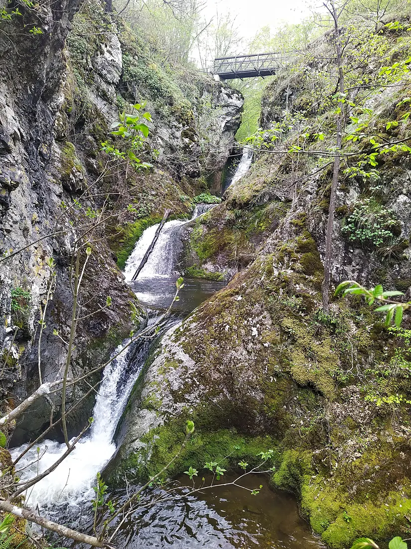 Kazanite waterfall 1