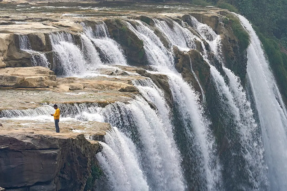 Man Keoti Falls Top Rewa MP India Jan24 A7C 08813