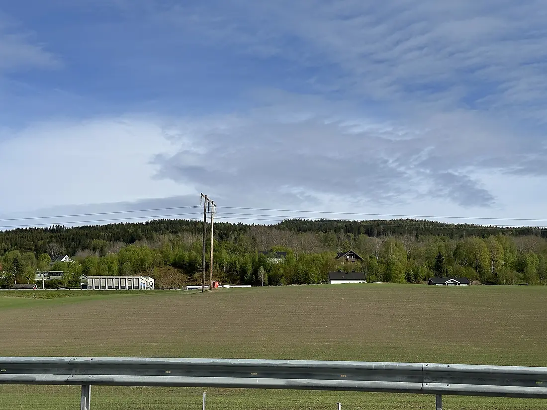 Hadelandsveien sett fra E16 ved Kistefoss, Ringerike