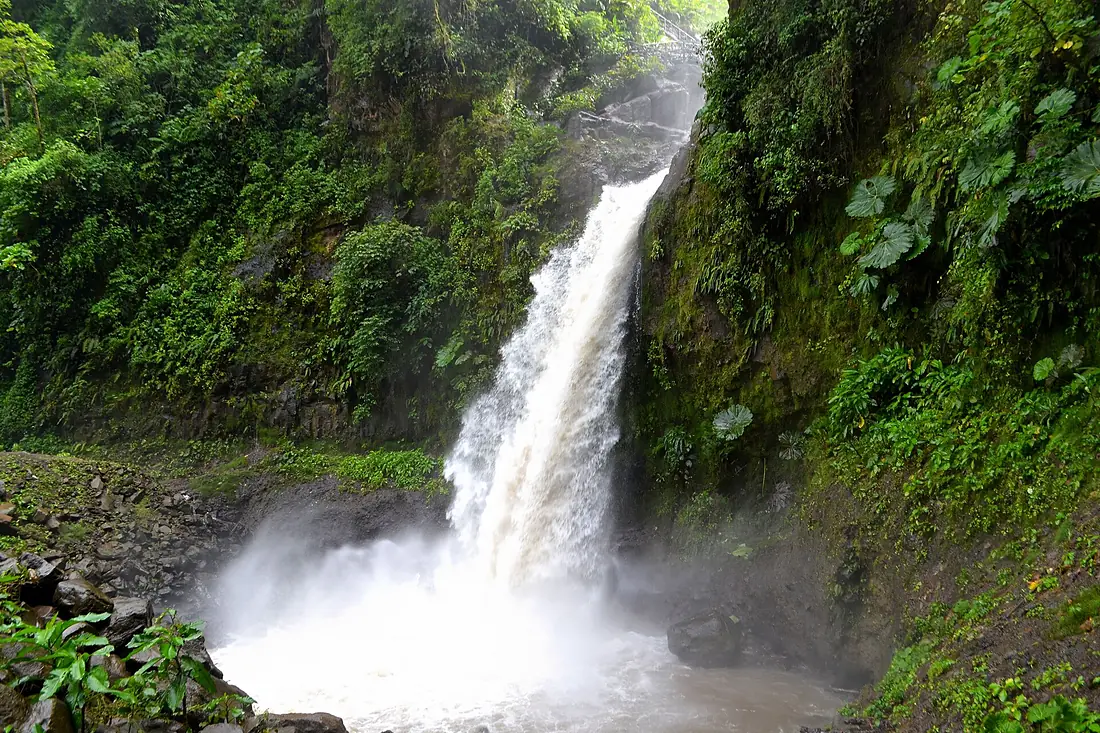 La Paz waterfall - panoramio
