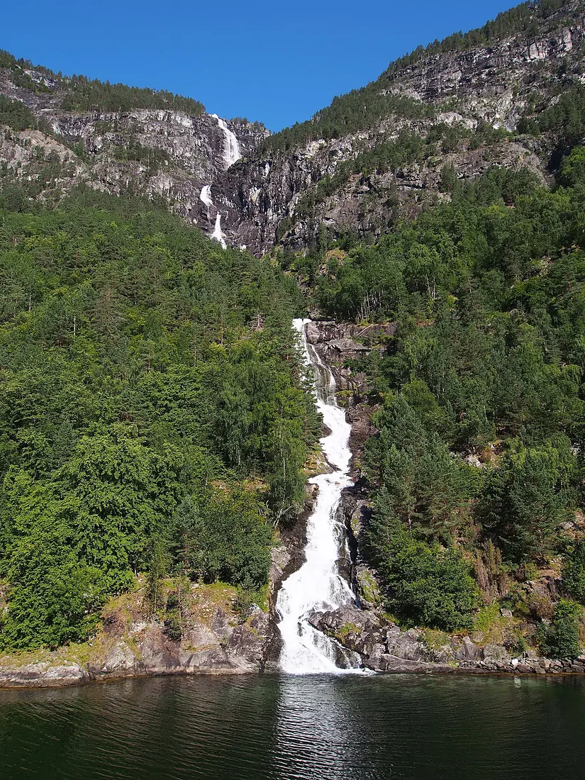 Waterfall in Nærøyfjord - 2013.08