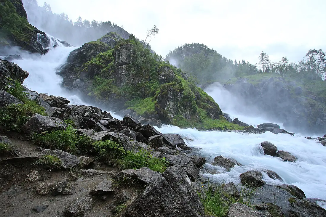Der Zwillingswasserfall in Norwegen. 2H1A1386WI