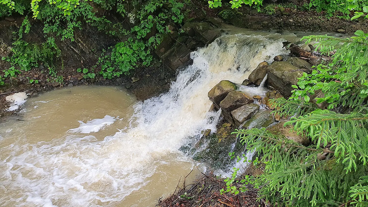 Водоспад Лекечі