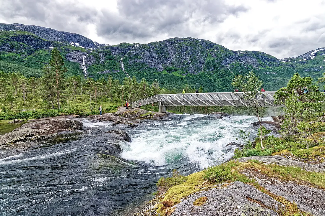 "Der Gaula River kann mächtig und wild sein". 01