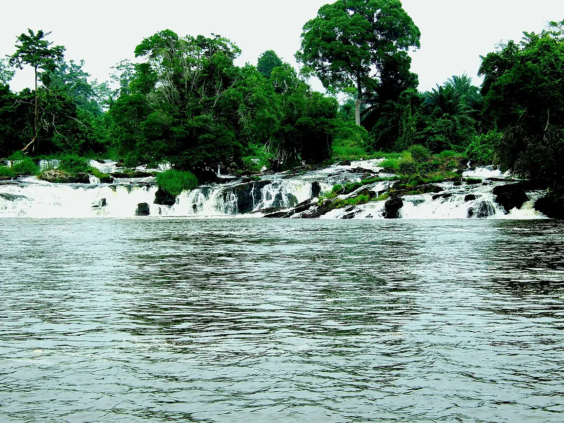Chutes de la Lobé 2