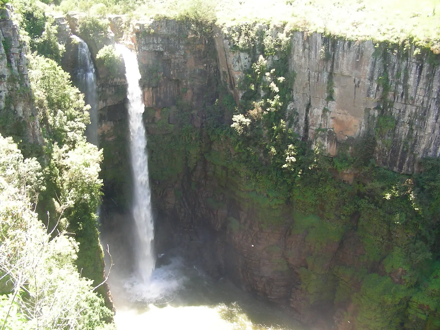 Mac-Mac Falls