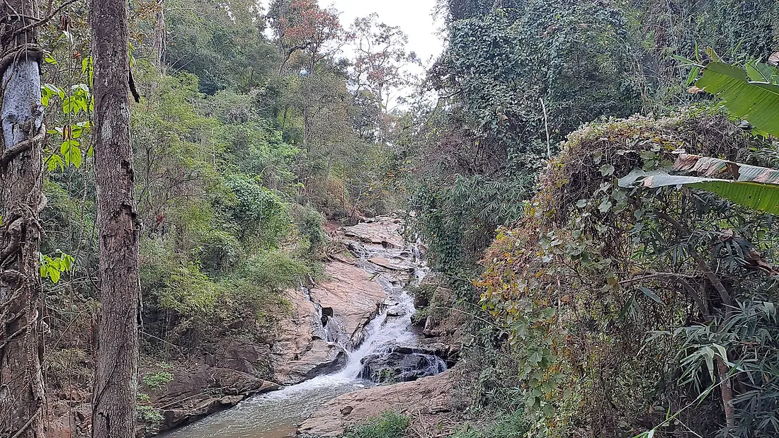 Mae sa Waterfall HW