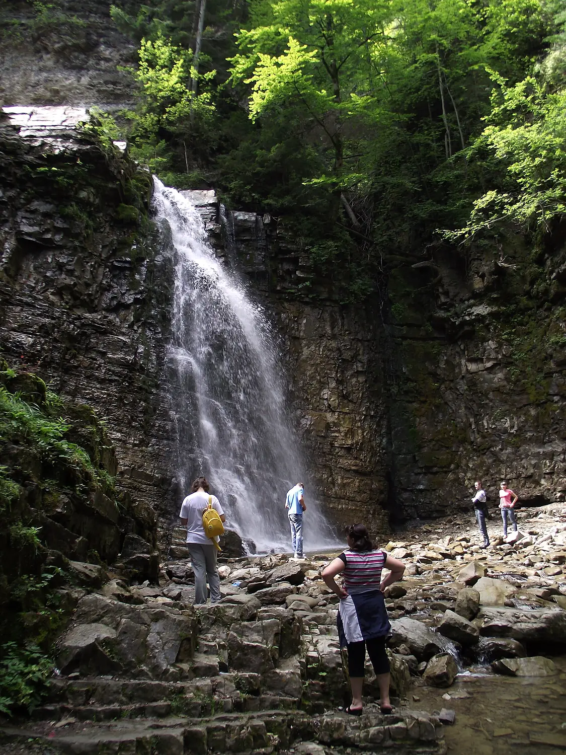 Manyavskyi fall