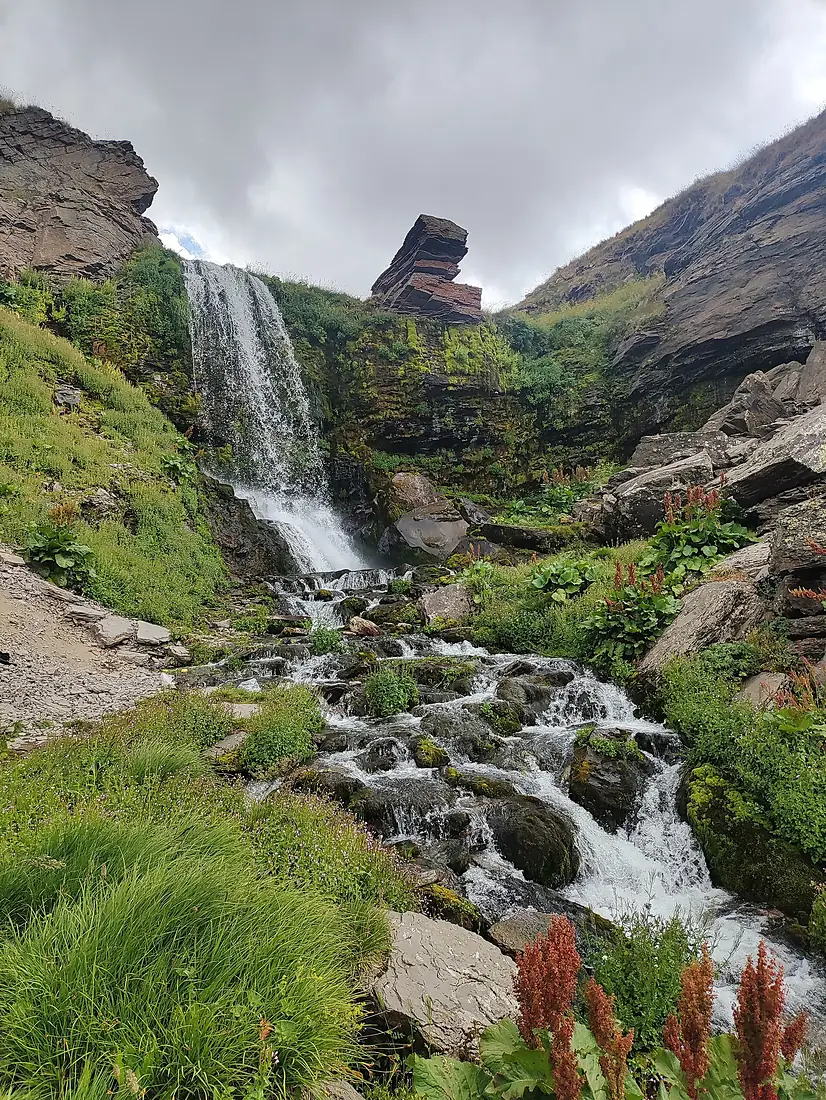 Mantash Waterfall 04