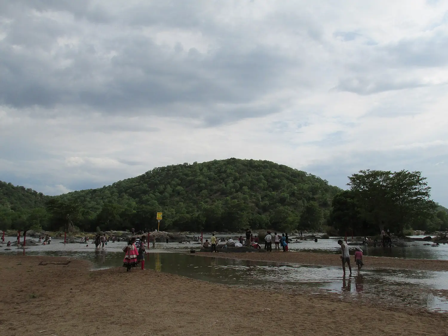 Sangam-Mekedatu bangalore hill near river
