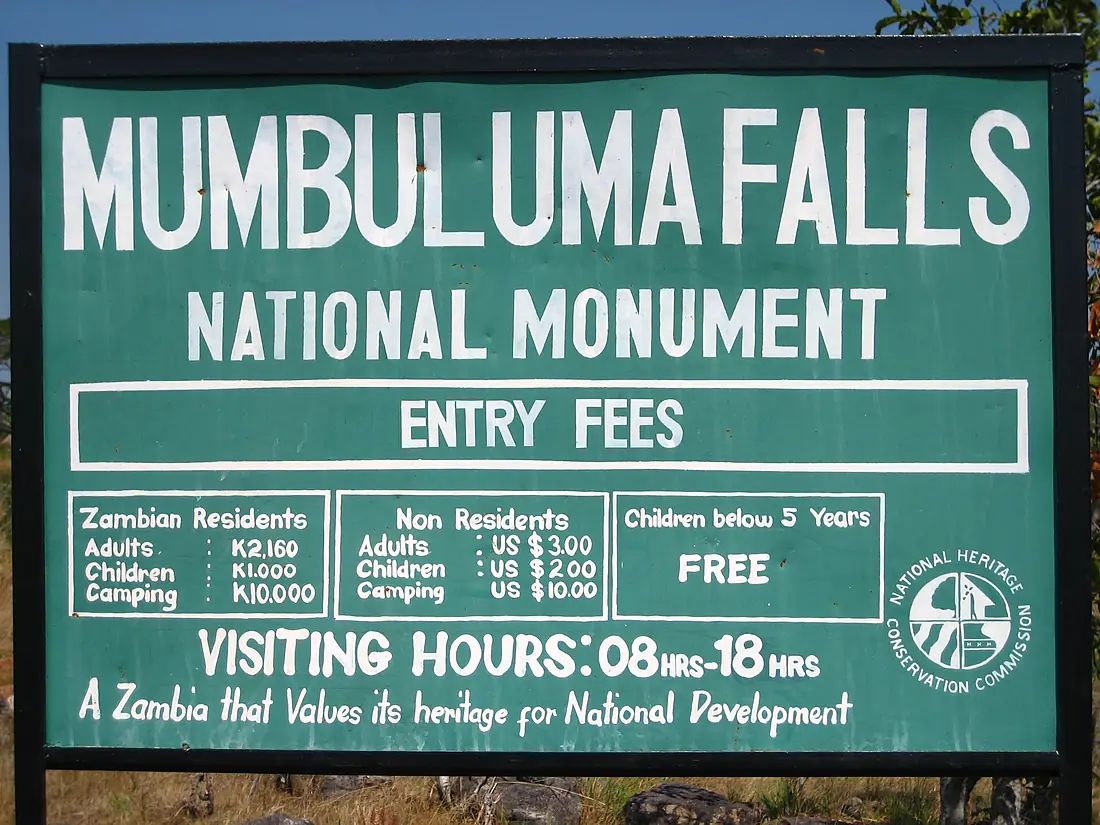 Mumbuluma falls - entrance sign