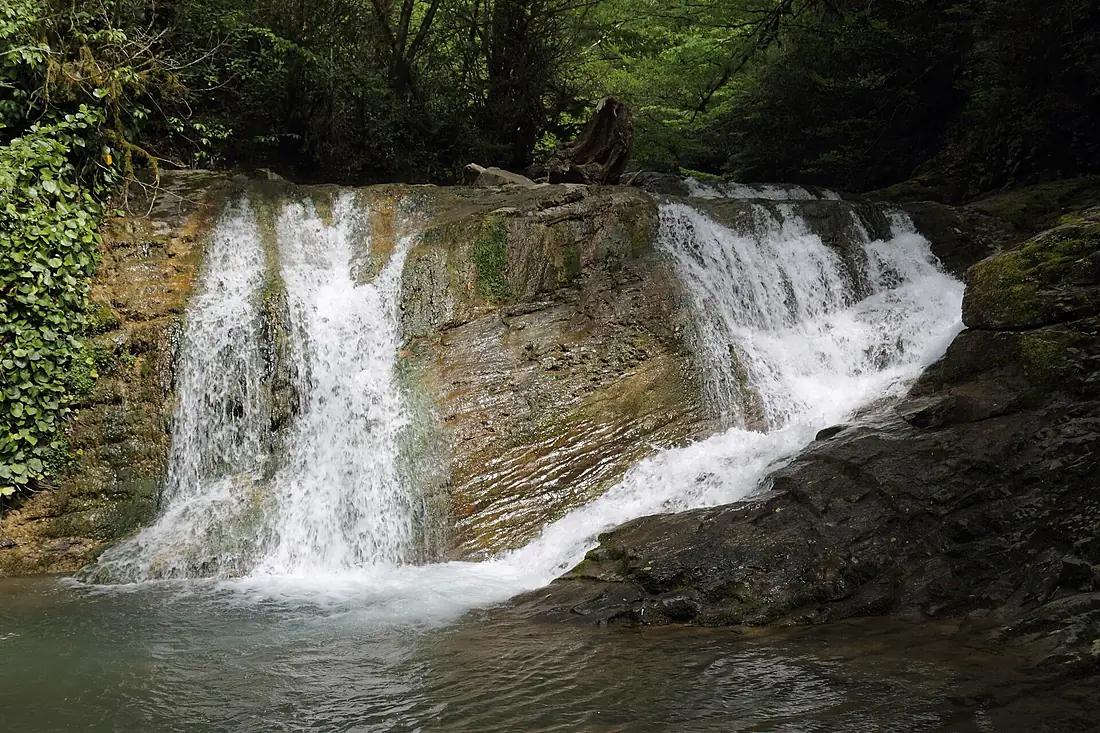Verkhniy Orekhovsky waterfall