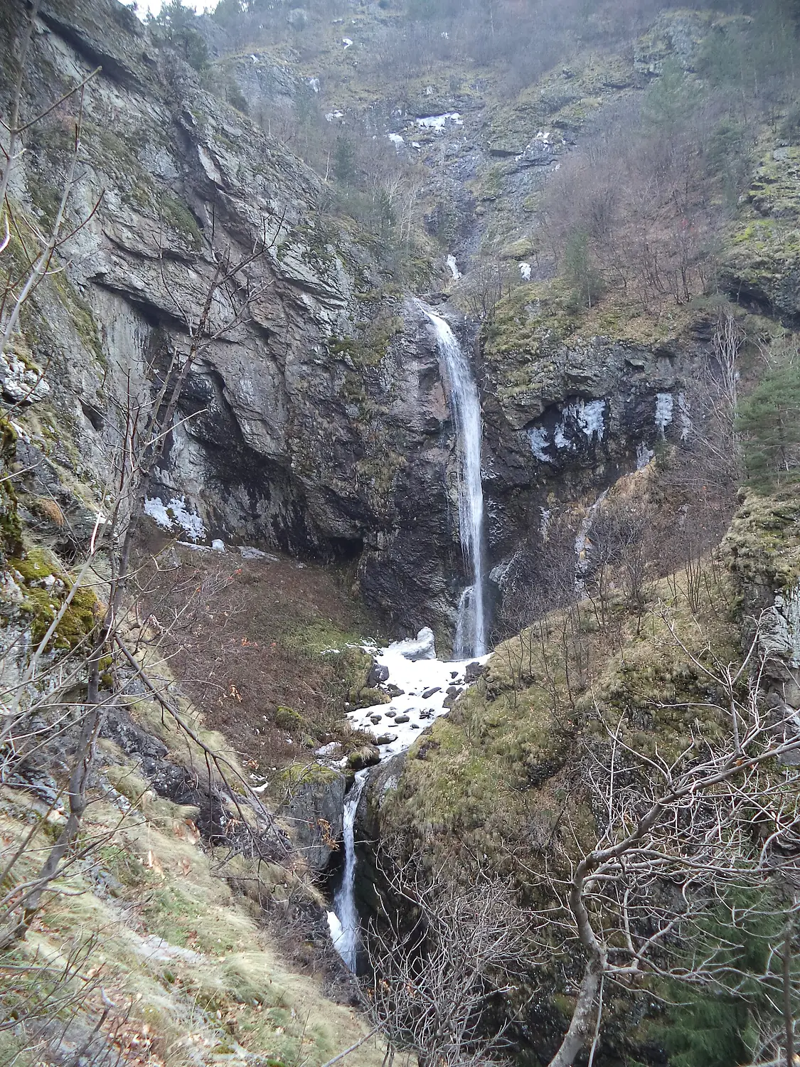 Ovcharchenski-Waterfall-20140101
