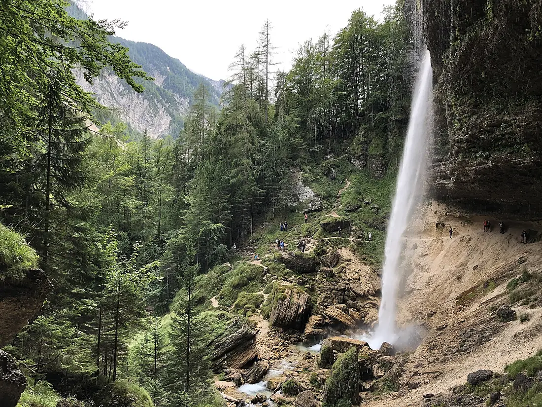 Cascate Peričnik (48681682878)