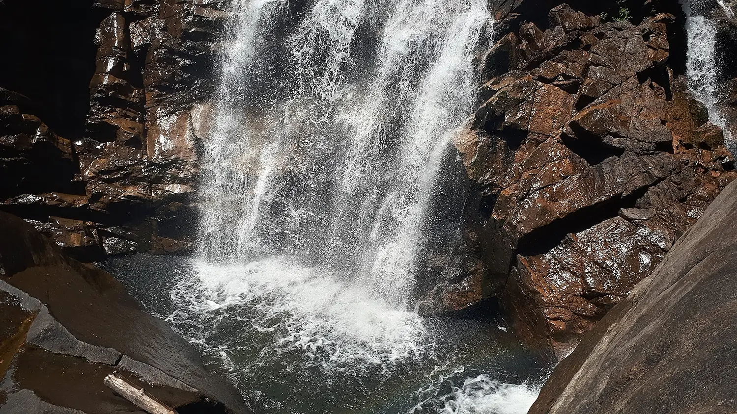 Waterfall of Piscia di Gallo 02