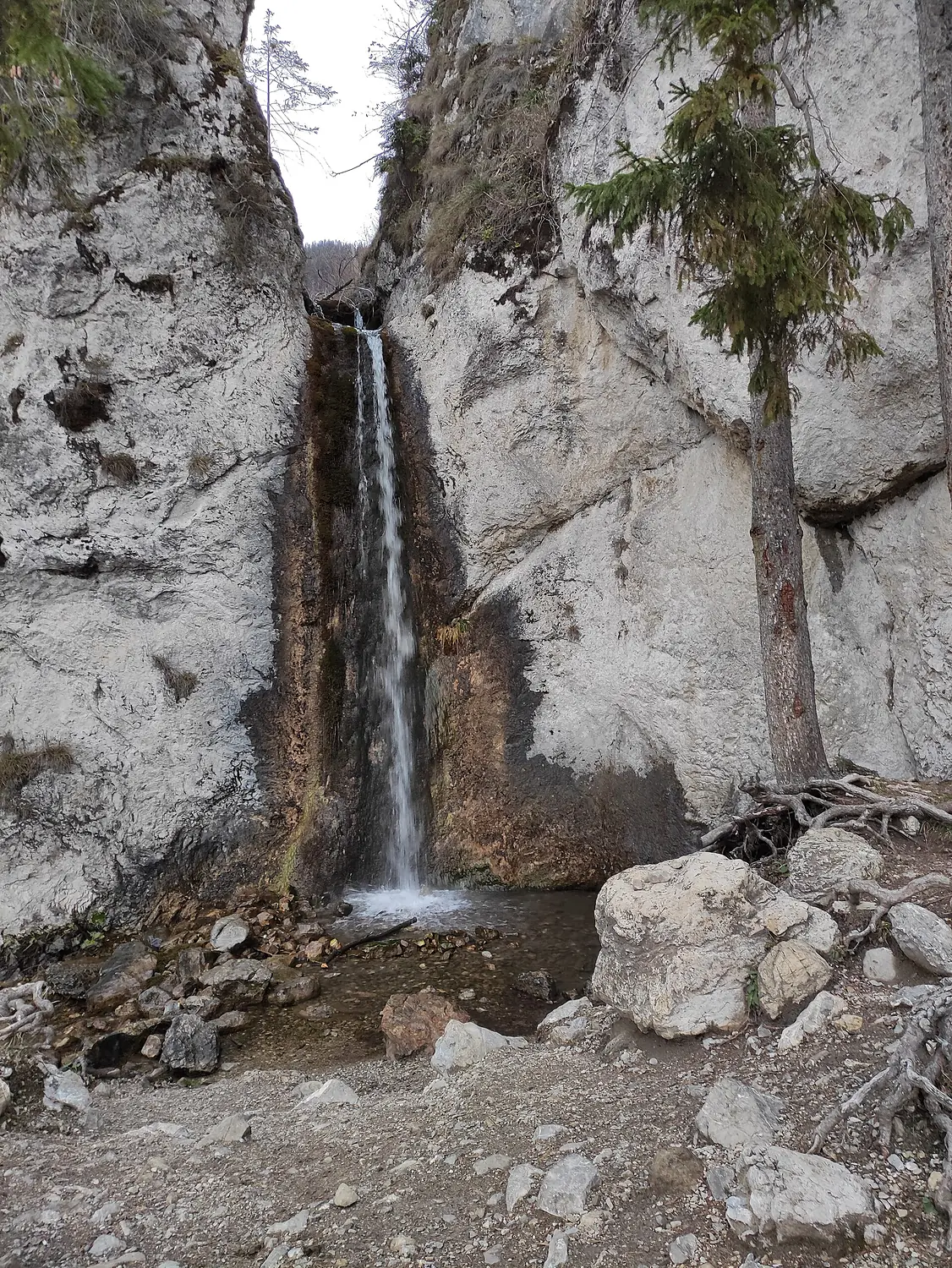 Poľovnícky vodopád, Borovec, Vysoké Tatry, Žilinský kraj, Slovensko 02