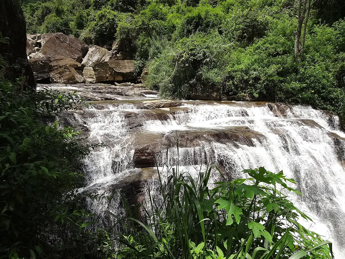 Above Ramboda Falls 02