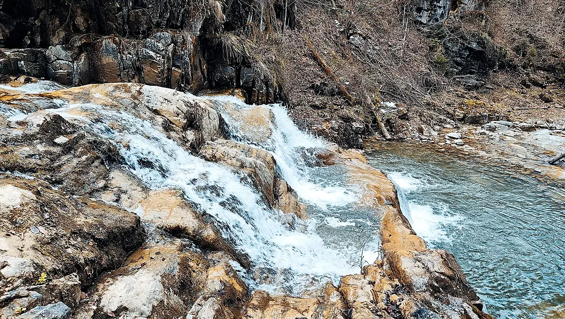 Водоспад Розтока в с.Пасічна 01