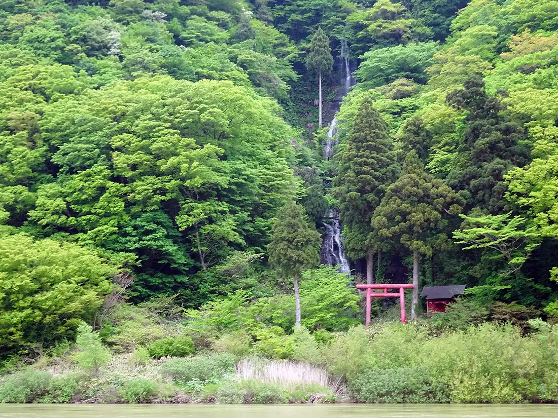 Shiraito no taki Waterfall in Tozawa