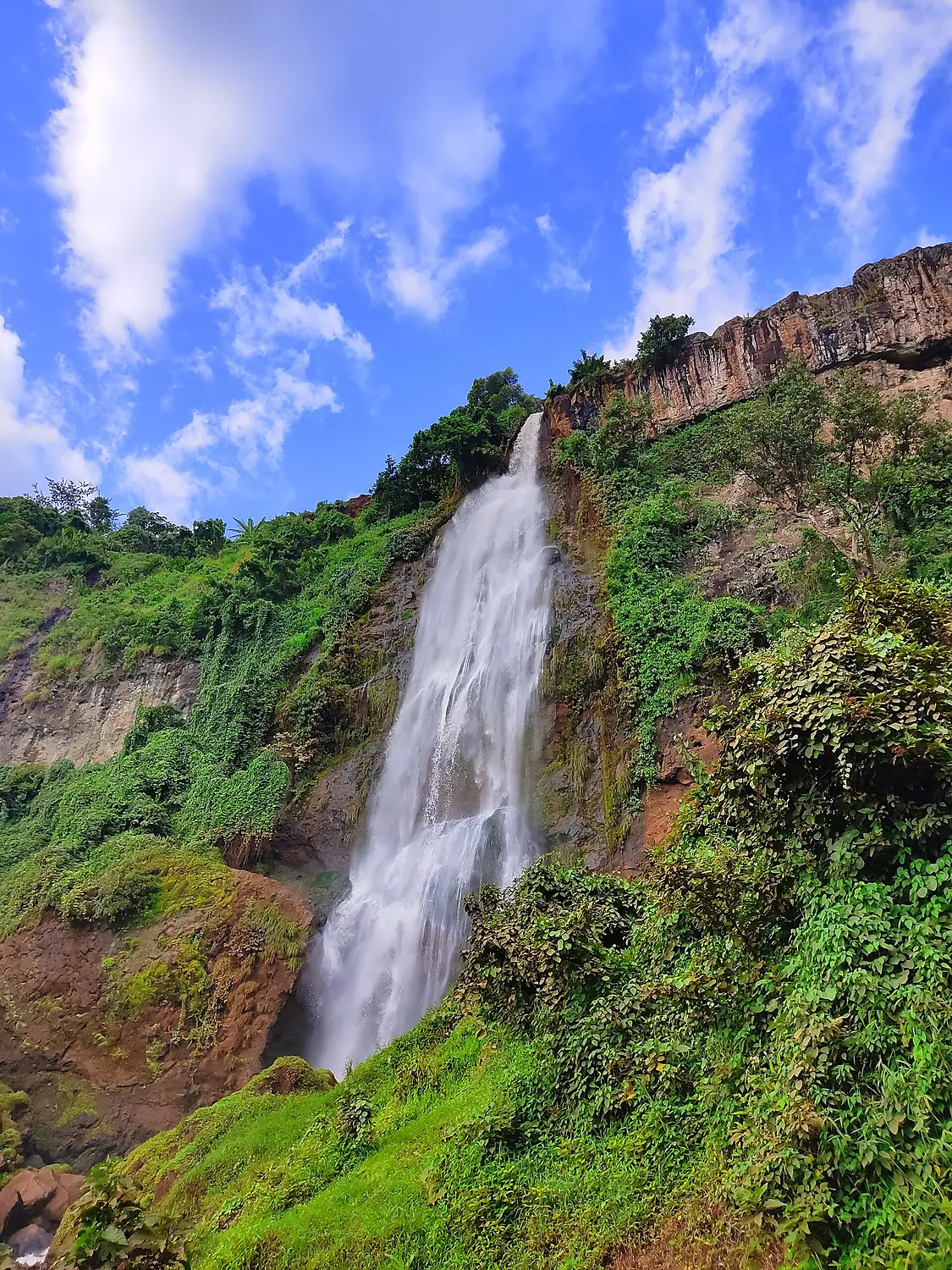 Siysi falls