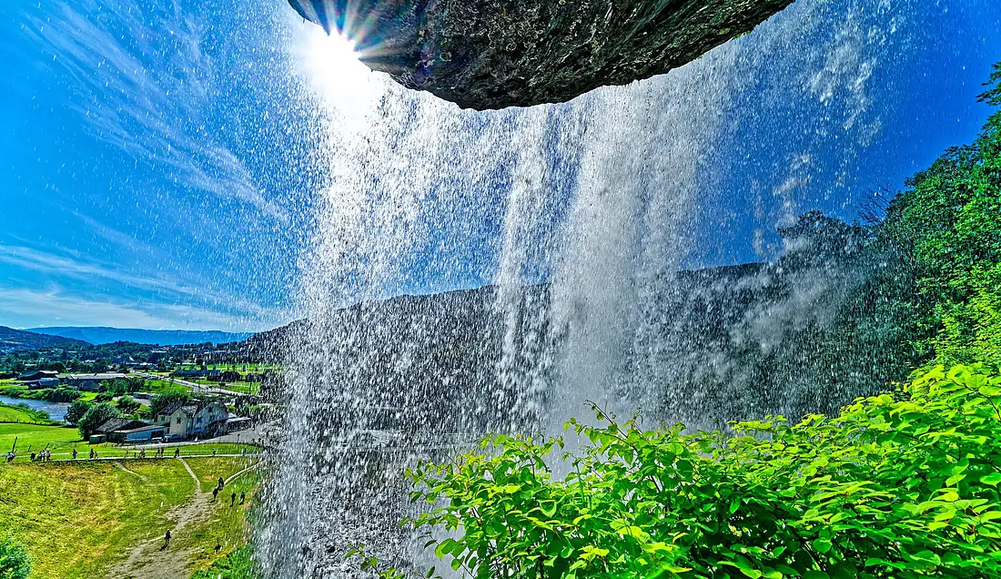 "Der Steinsdalsfossen gilt als einer der meistbesuchten Wasserfälle Norwegens" 01