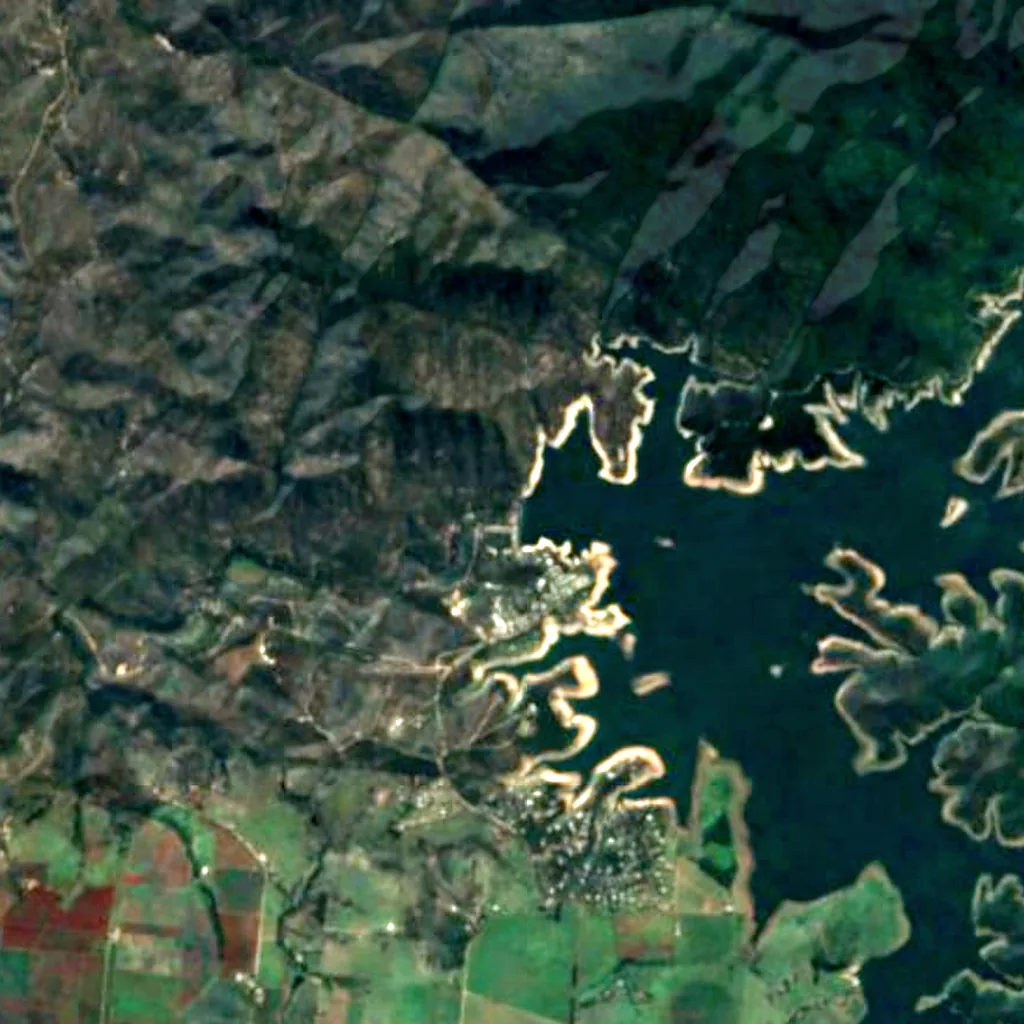 Tinaroo Falls seen from above (Sentinel-2)