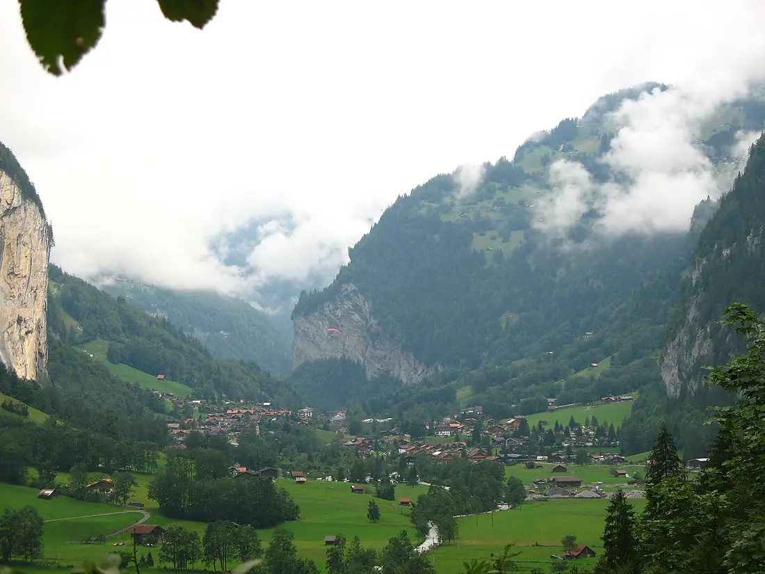 4788 - Lauterbrunnen viewed from Trümmelbachfälle