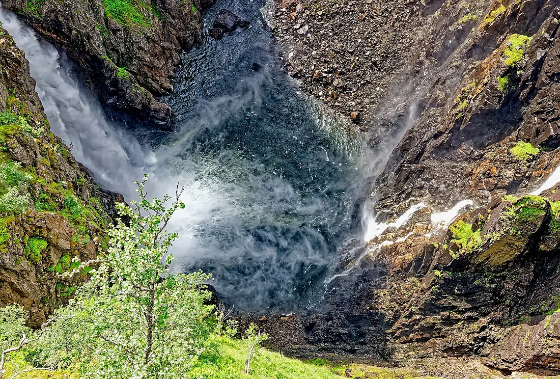"Der Blick auf den Vöringsfossen mit dem imposanten Taleinschnitt ist ein tolles Erlebnis" 02