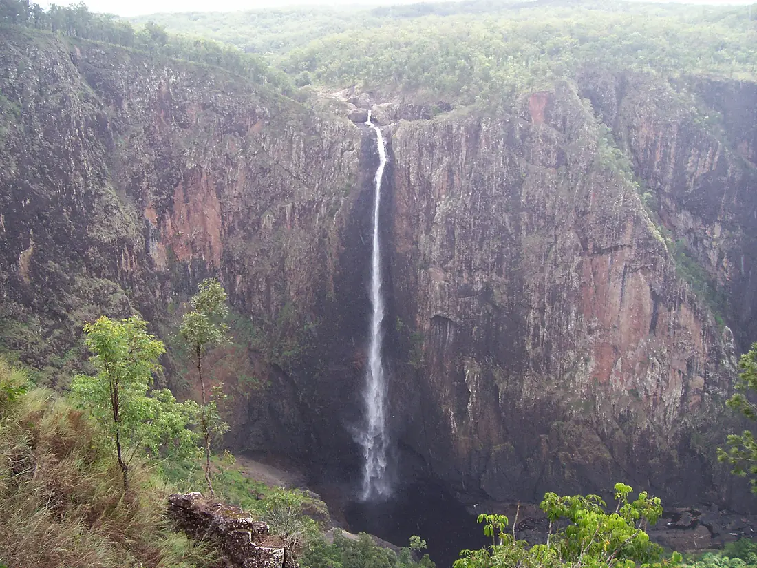 Wallaman Falls, 268 metres high. near Ingham - panoramio