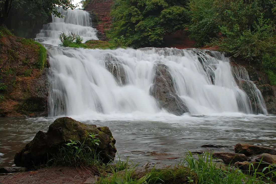 Dzhuryn waterfall RB